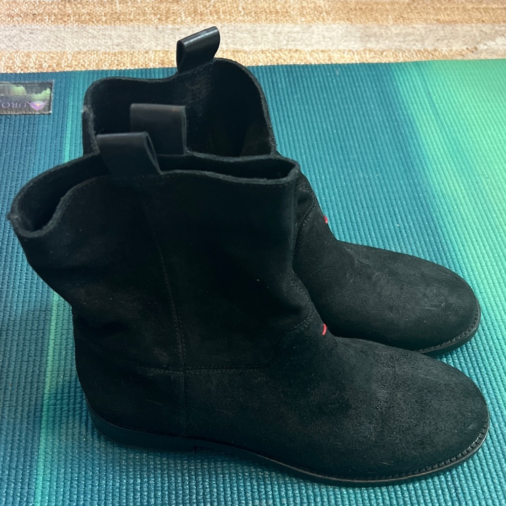 Brand new! Black Suede Leather Flat Boots - Women’s 7.5 - Ellen Degeneres Brand